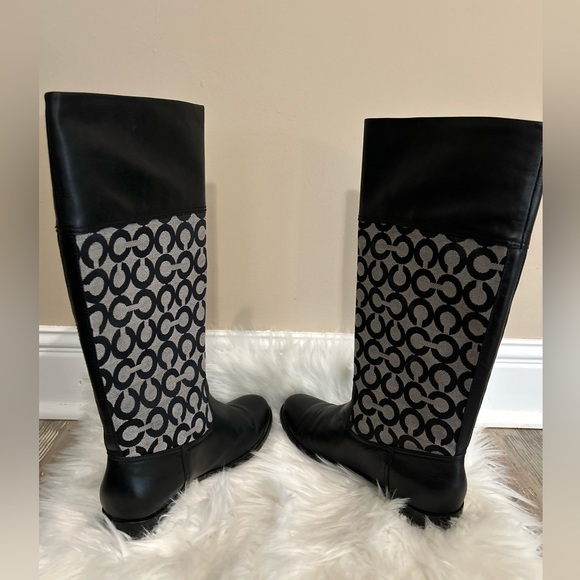 COACH Boots (Ladies) - Picture 8 of 8